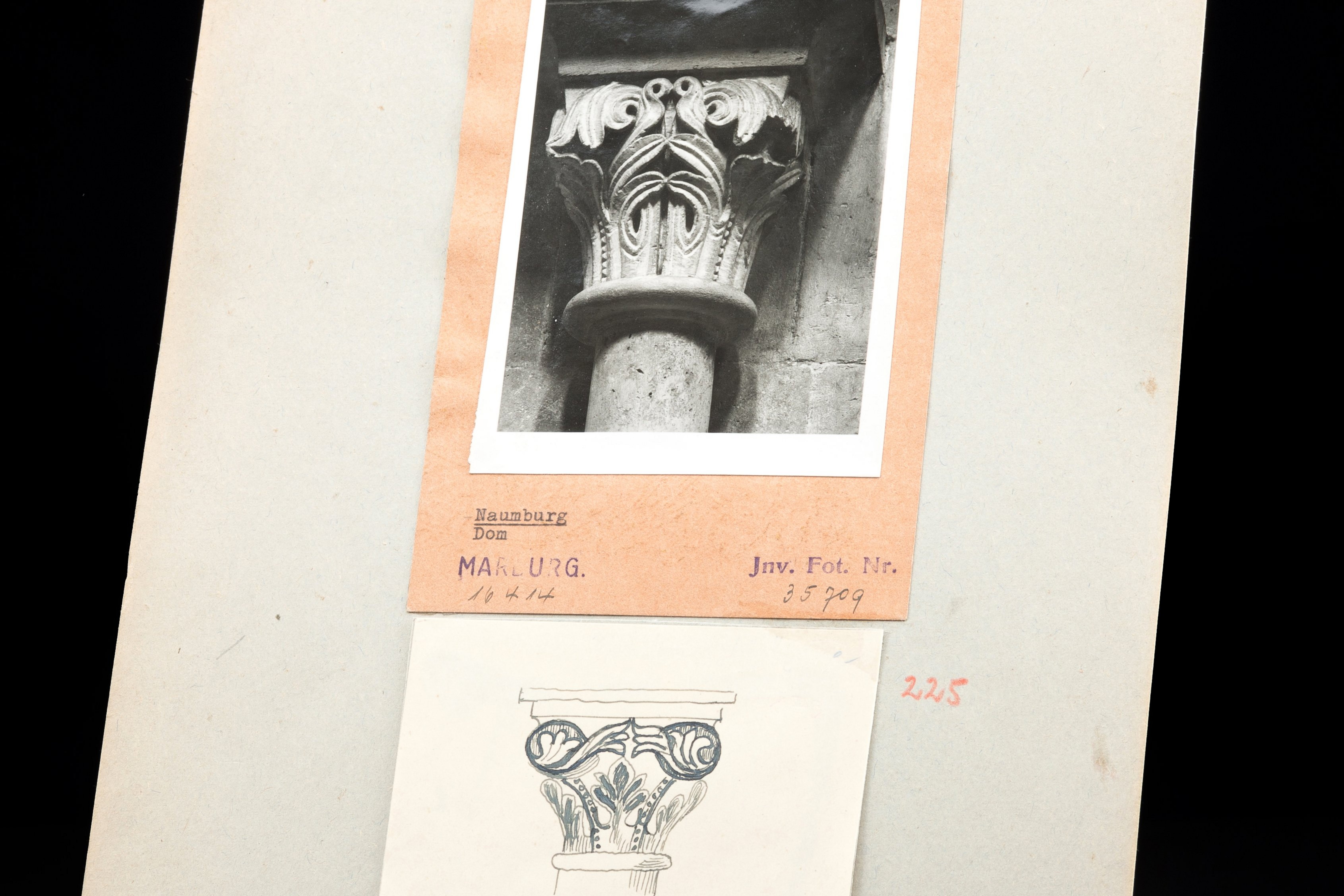 Photography of a capital from the cathedral in Naumburg. Unknown photographer, origin of photograph from Fotoarchiv Marburg. Below a drawing (black ink) of a capital from the choir ambulatory of Basel Cathedral, after a publication from 1914