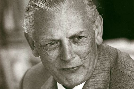 Adolf Butenandt, um 1970 Foto: Adolf Butenandt, um 1970 © Museum der Universität Tübingen/ Werner Stuhler