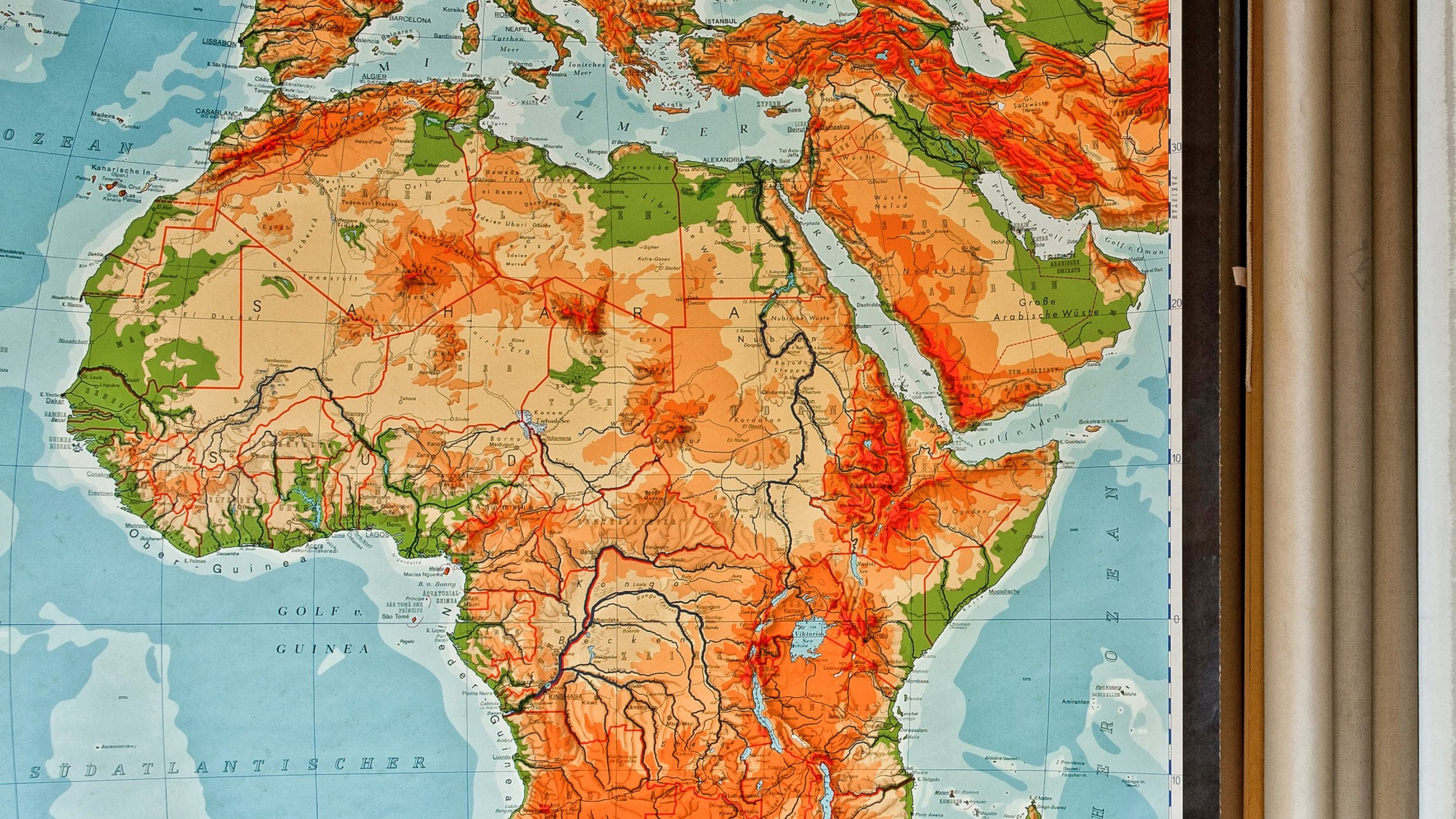 Wall map of the continent Africa