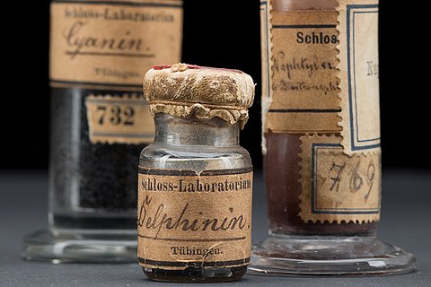 Historical preperations from the castle laboratory © MUT Tübingen Bild: Präparate Schlosslabor © Museum der Universität Tübingen/Valentin Marquardt