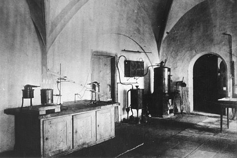 Castle Laboratory around 1879 Abbildung: Schlosslabor u, 1879© Museum der Universität Tübingen