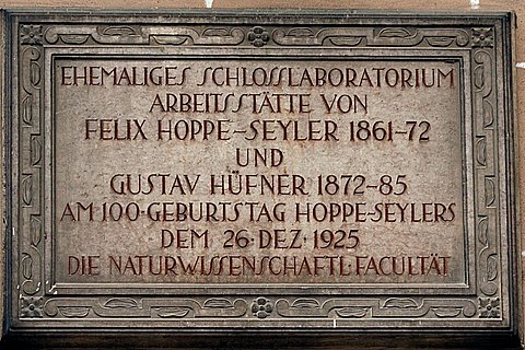 Gedenktafel für Hoppe-Seyler Foto: Gedenktafel für Hoppe-Seyler © Museum der Universität Tübingen/ Hedwig Storch, CC BY-SA